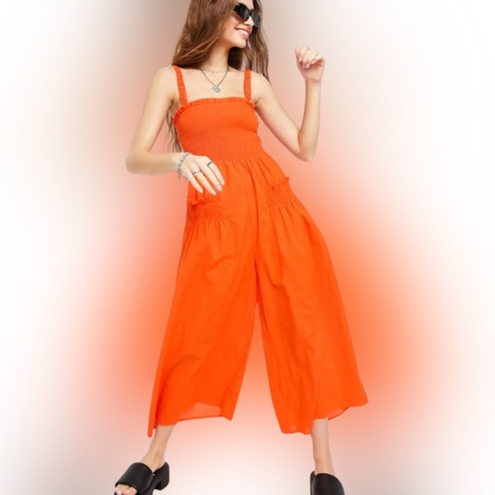 ASOS DESIGN 🌸Shirred🌸 Petite Elastic Back Jumpsuit - SZ 2